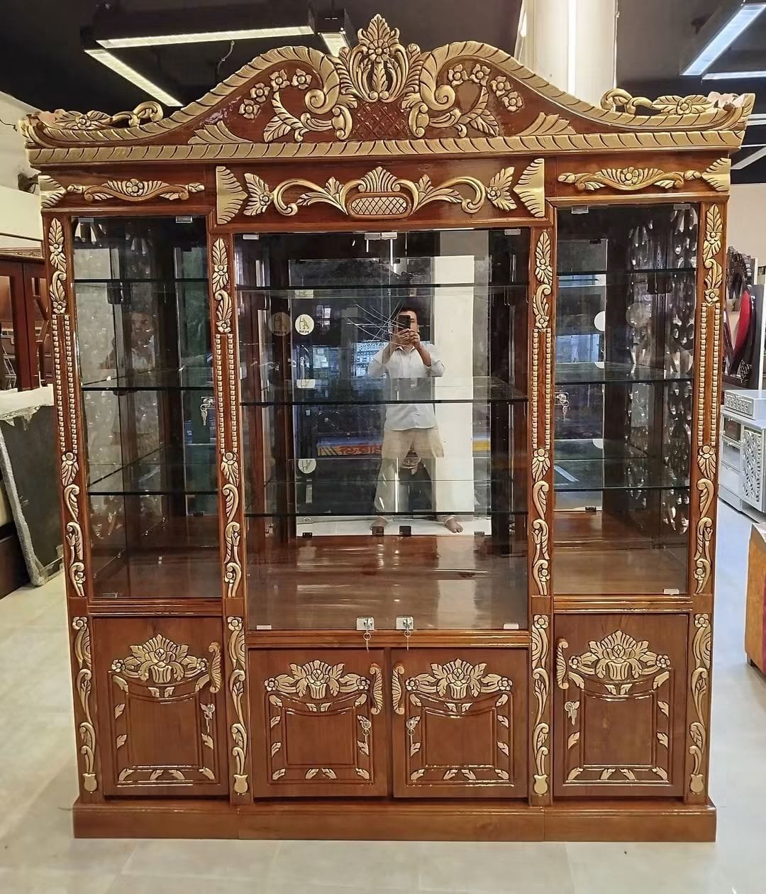 Royal Teak-Gamari Display Cabinet